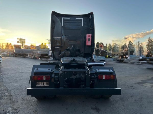 Tracto camiónSinotruck 2015 TR380 Manual Ref NTTT80 - Imagen 2