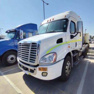 Tracto camión Freightliner Cascadia 113 automático 6x4 Ref TT318070